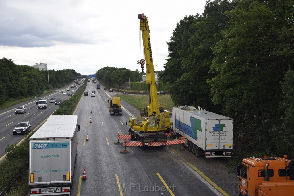 Schwerer VU A 3 Rich Oberhausen Hoehe AK Leverkusen P879.JPG - Miklos Laubert